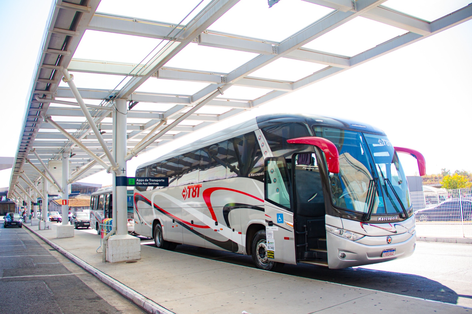 Ônibus executivo T8T