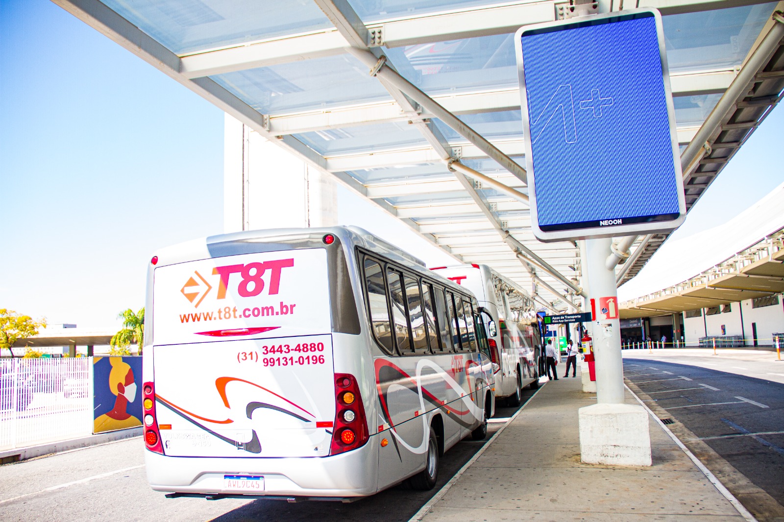 Ônibus rodoviário T8T Transportes para viagens de turismo em Minas Gerais